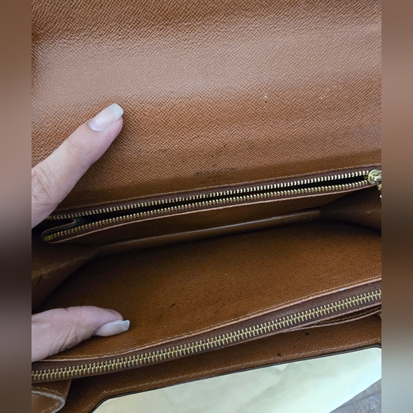 Louis Vuitton Monogram Concord Women's Handbag - Picture 10 of 17